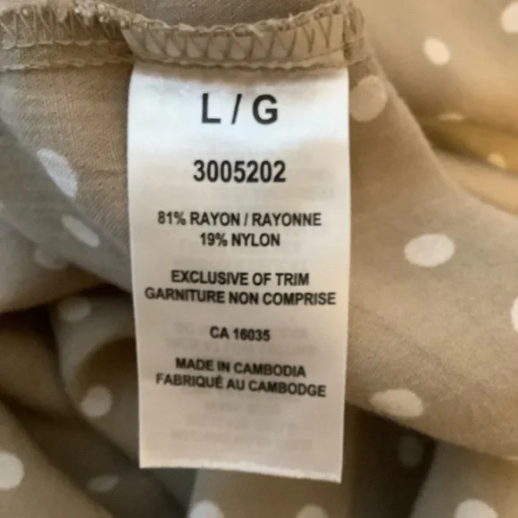 Rachel Roy Tan Polka Dot Split Neck Short Sleeve Blouse/ Size L - Picture 12 of 12